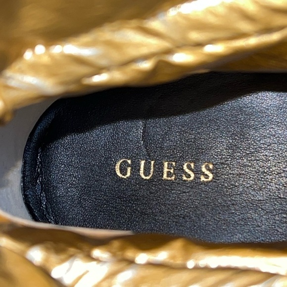 NIB - GUESS Leian2 Metallic Gold Logo Booties - Size 10 - Picture 11 of 13